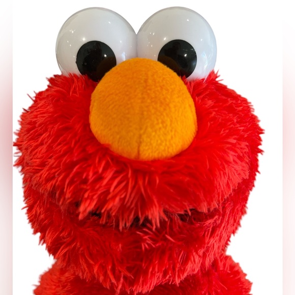 Tickle Me Elmo - Picture 3 of 3